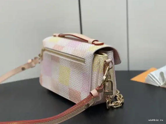 WIS POCHETTE VUITTON METIS LOUIS WEST EAST 0513